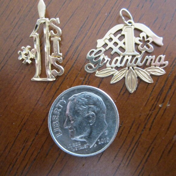 2 Solid 14KT Gold Pendants - Not Scrap _ #Sis, and #1 Grandma - Christmas Gift? - Picture 2 of 5